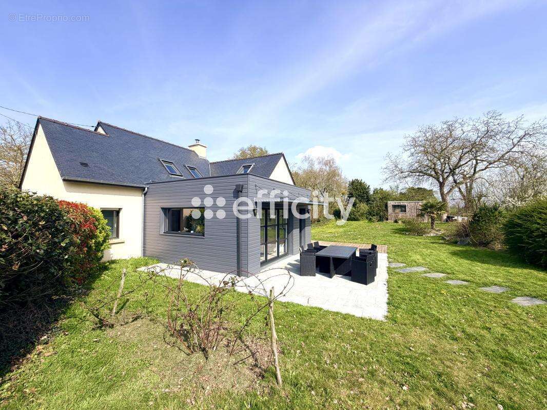 Maison à PIRE-SUR-SEICHE