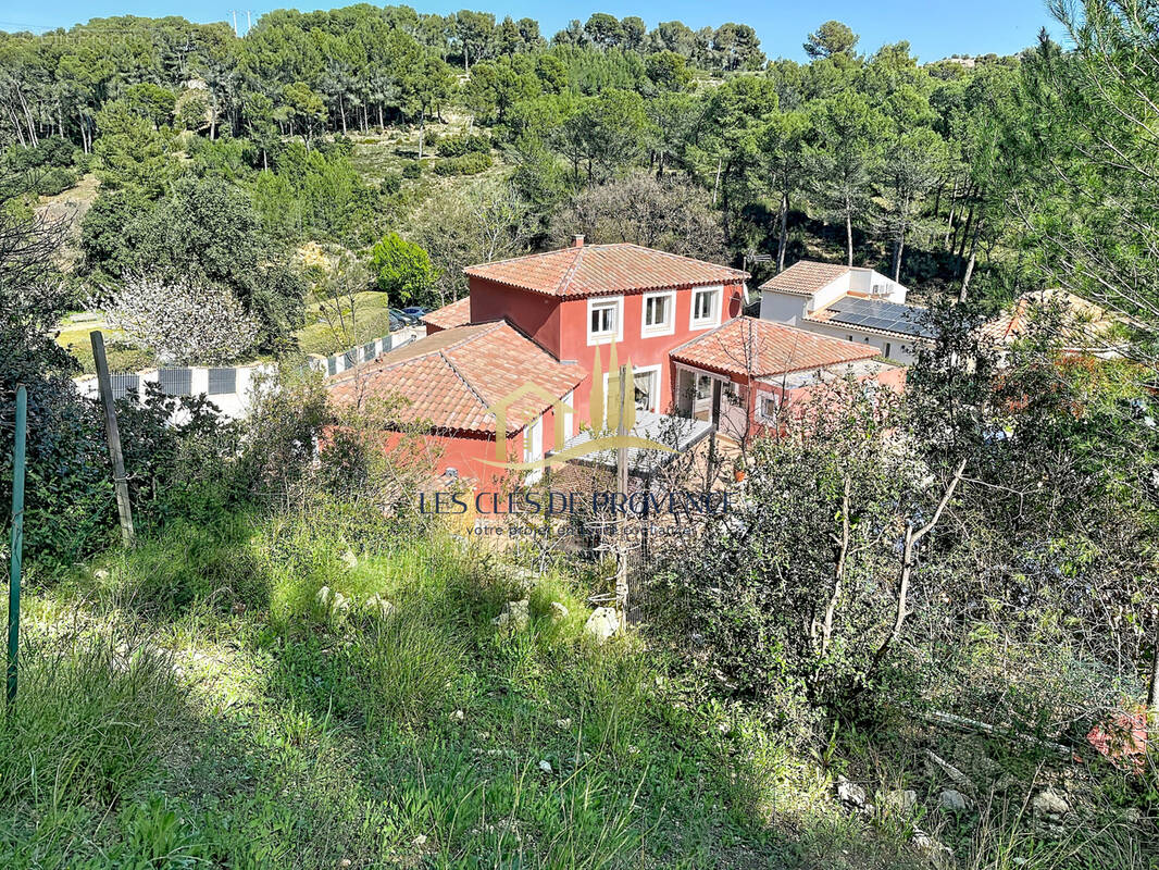 Maison à VELAUX