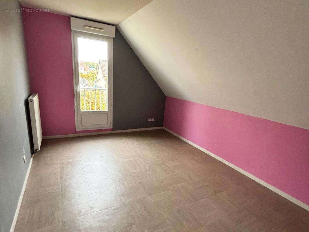 Maison à SAINT-SEBASTIEN-DE-MORSENT