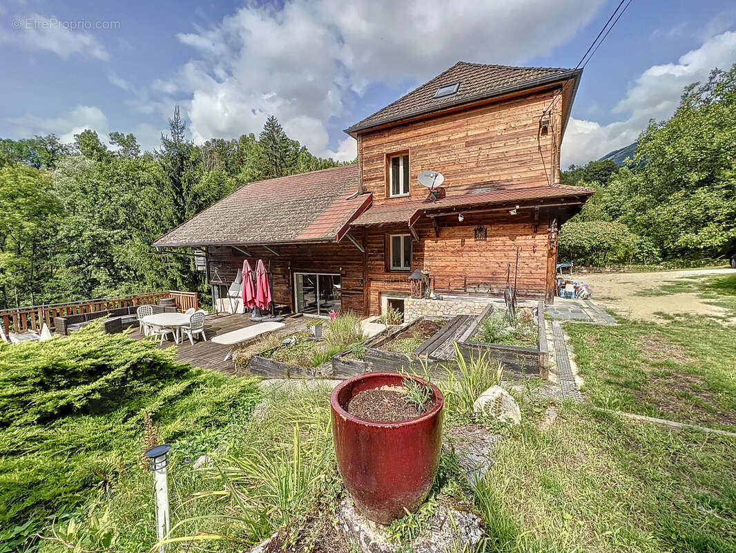 Maison à AIGUEBELETTE-LE-LAC