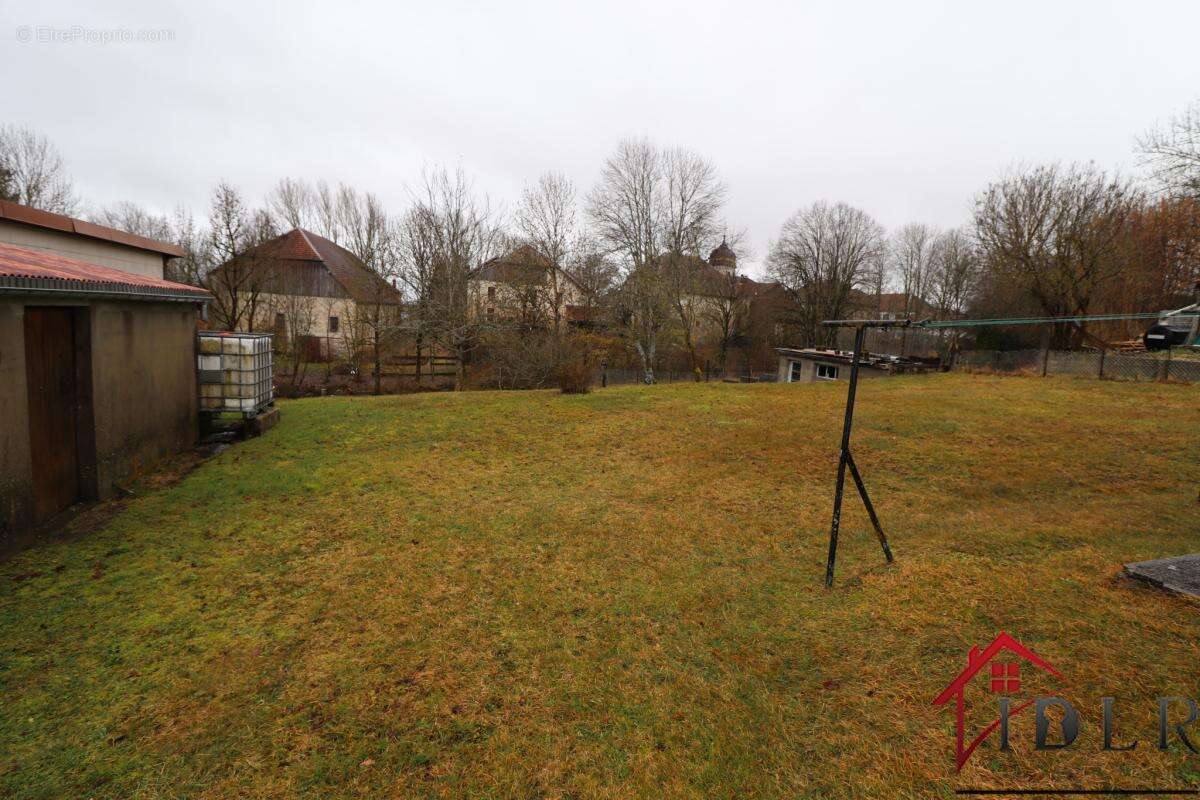 Maison à LA RIVIERE-DRUGEON