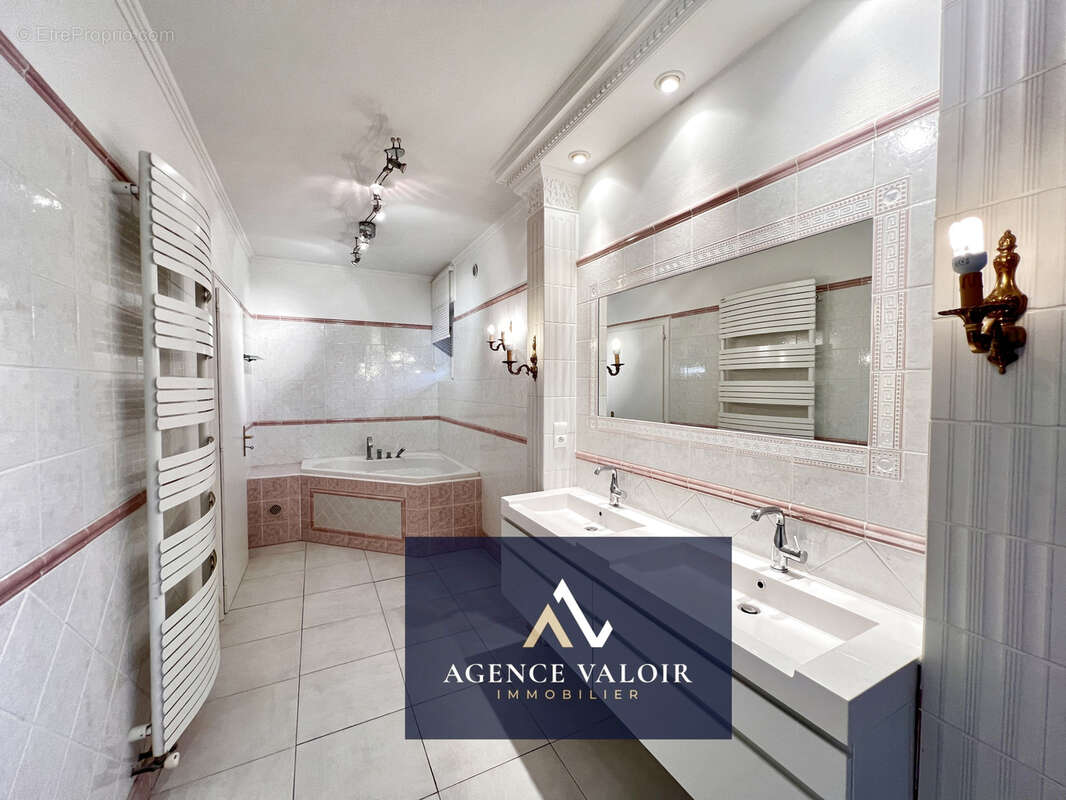 Appartement à FAMECK