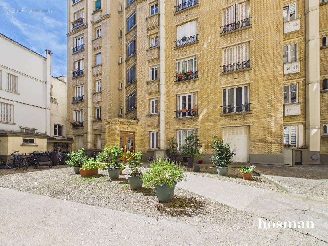 Appartement à PARIS-14E