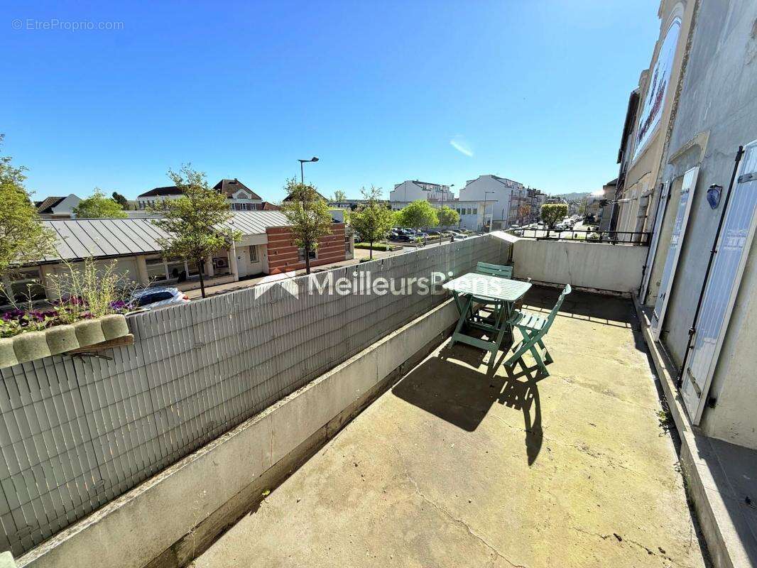 Appartement à PERSAN