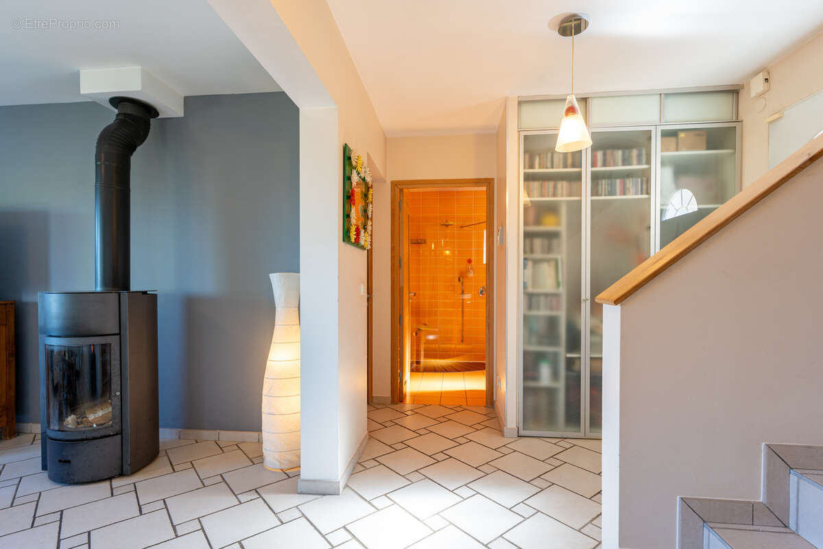 Annecy ? Seynod / Balmont - Maison d?Exception ? 6 pièces ? 150 m2  - Terrain 1?025 m2 ? Sous-sol 80 m2 ? DPE - photo 7