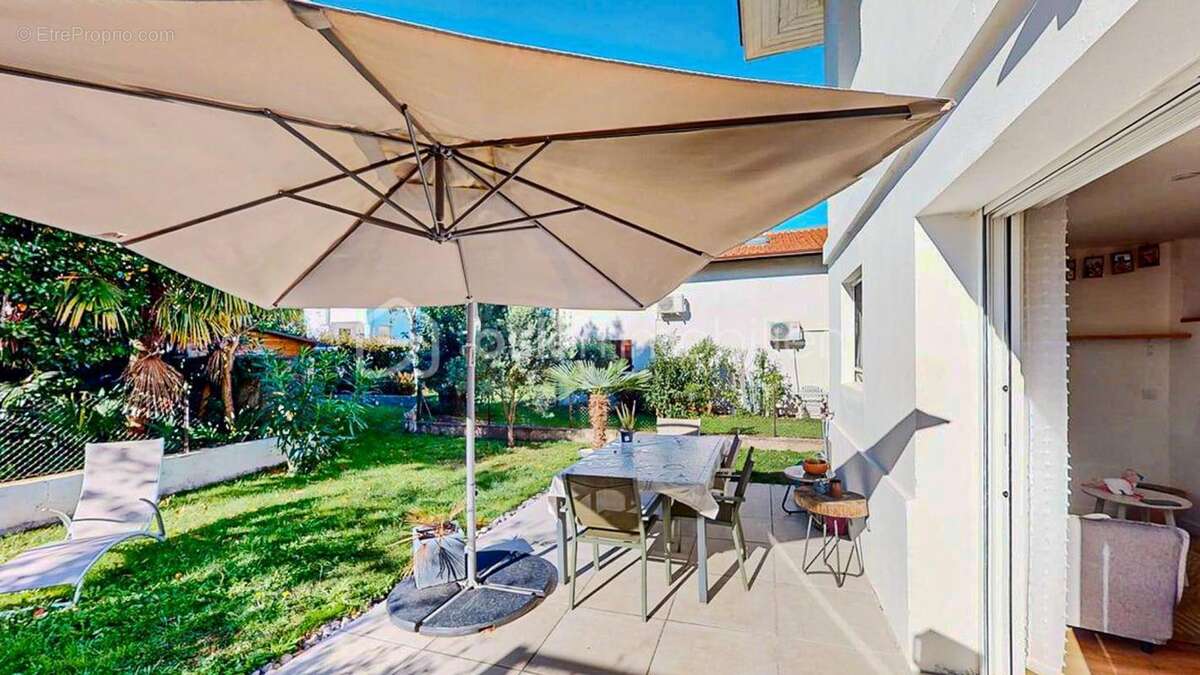 Appartement à CAMBO-LES-BAINS