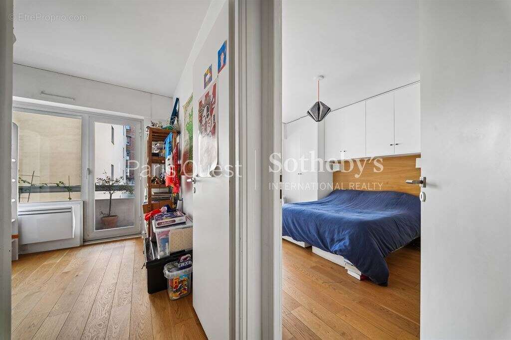Appartement à NEUILLY-SUR-SEINE