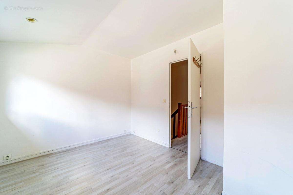 Appartement à VILLENEUVE-SAINT-GEORGES