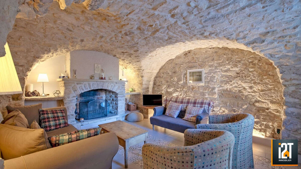 Maison à GARRIGUES-SAINTE-EULALIE