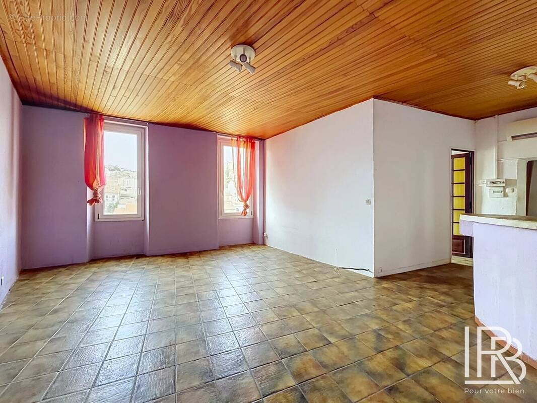 Appartement à MARSEILLE-6E