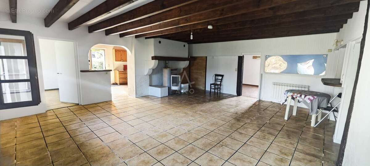Maison de caractère avec fort potentiel d'évolution  Lucmau (33840) - photo 4