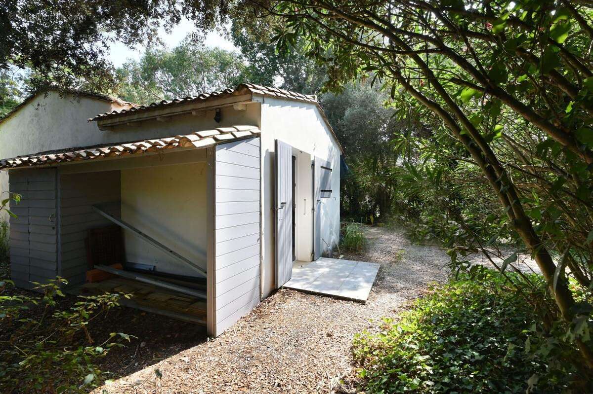 Maison à LES PORTES-EN-RE