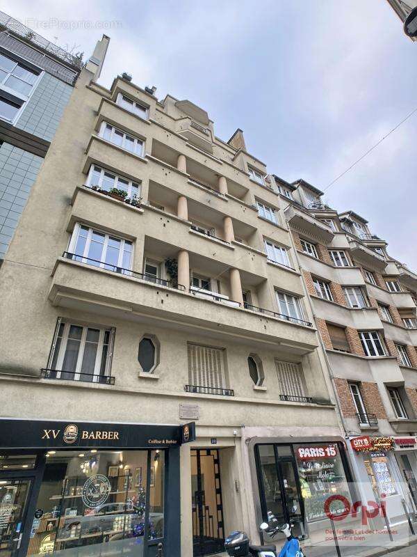 Appartement à PARIS-15E