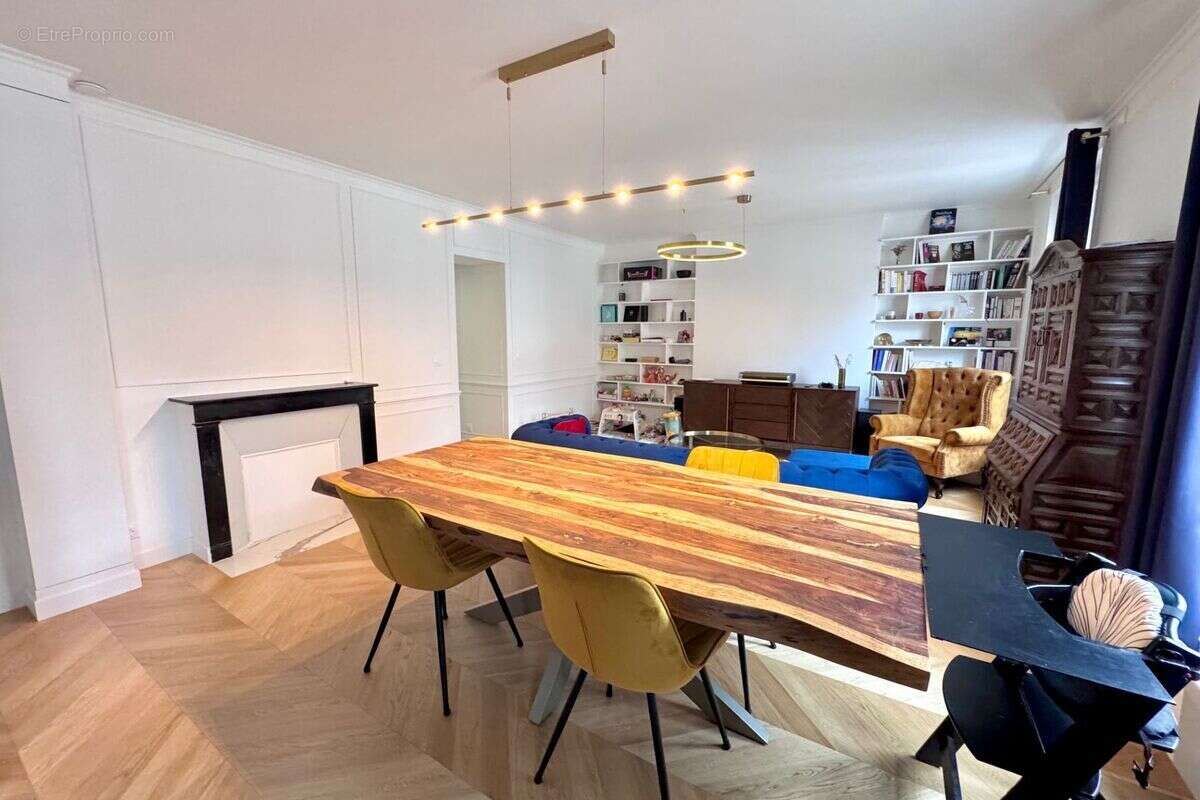 Appartement à PARIS-12E