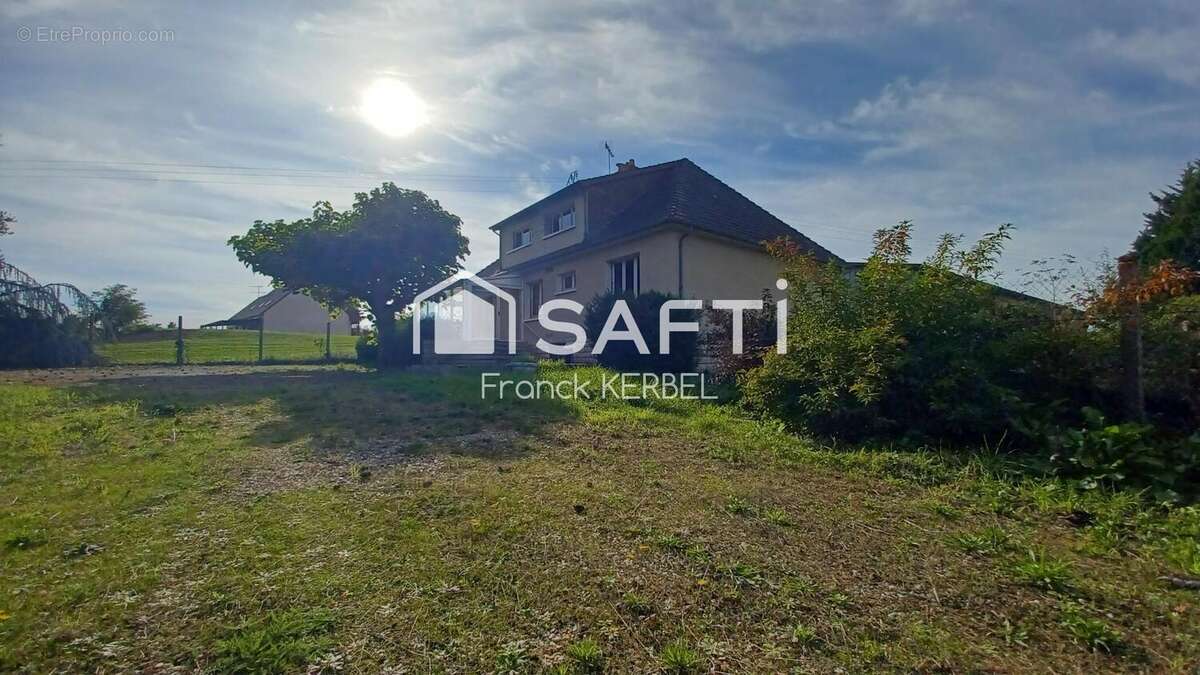Photo 2 - Maison à BELLEGARDE