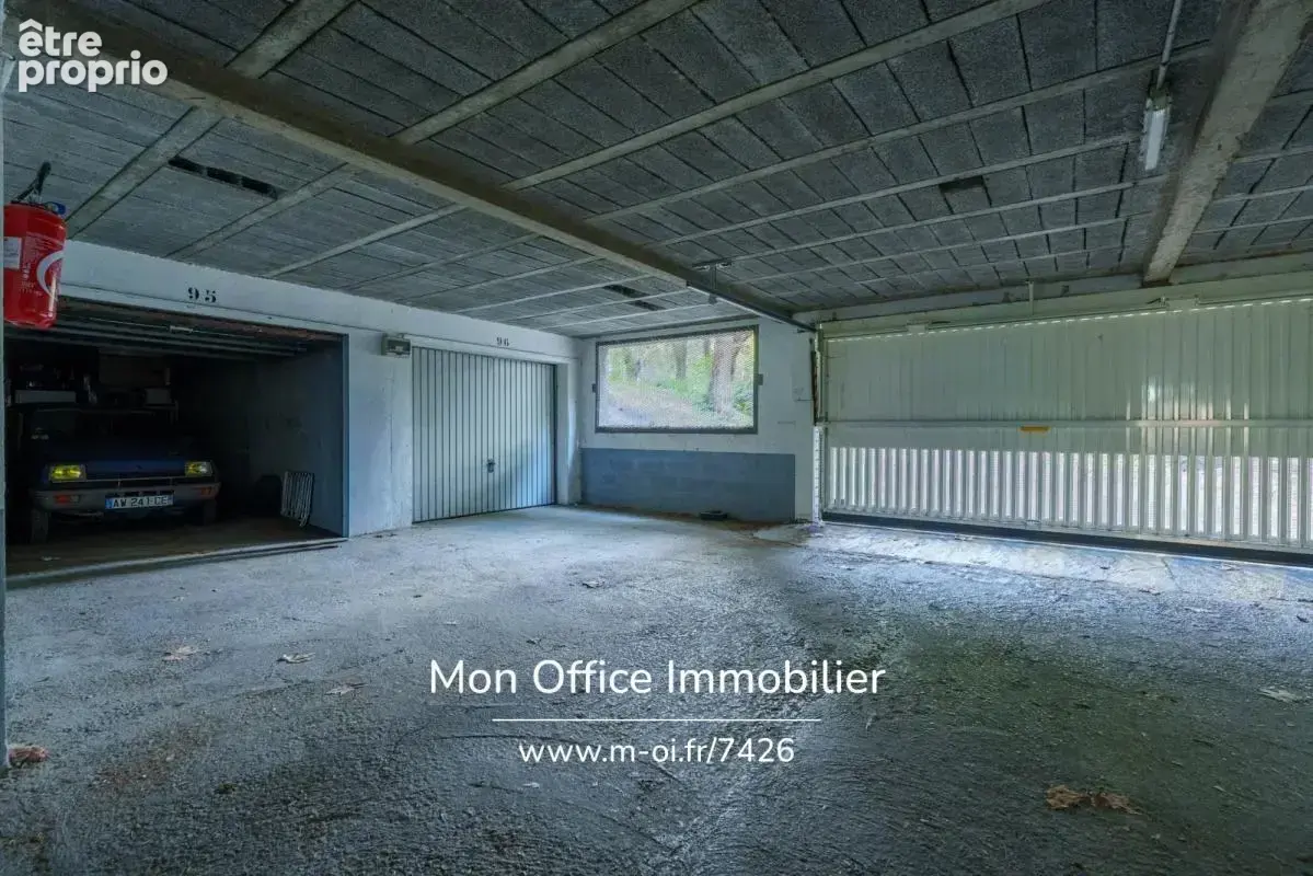 Référence : 7426-NZW - Appartement 5 pièces à rénover - vue panoramique, box fermé, cave - photo 12
