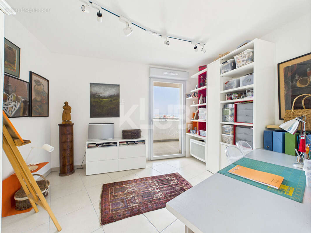 Appartement à MARSEILLE-3E