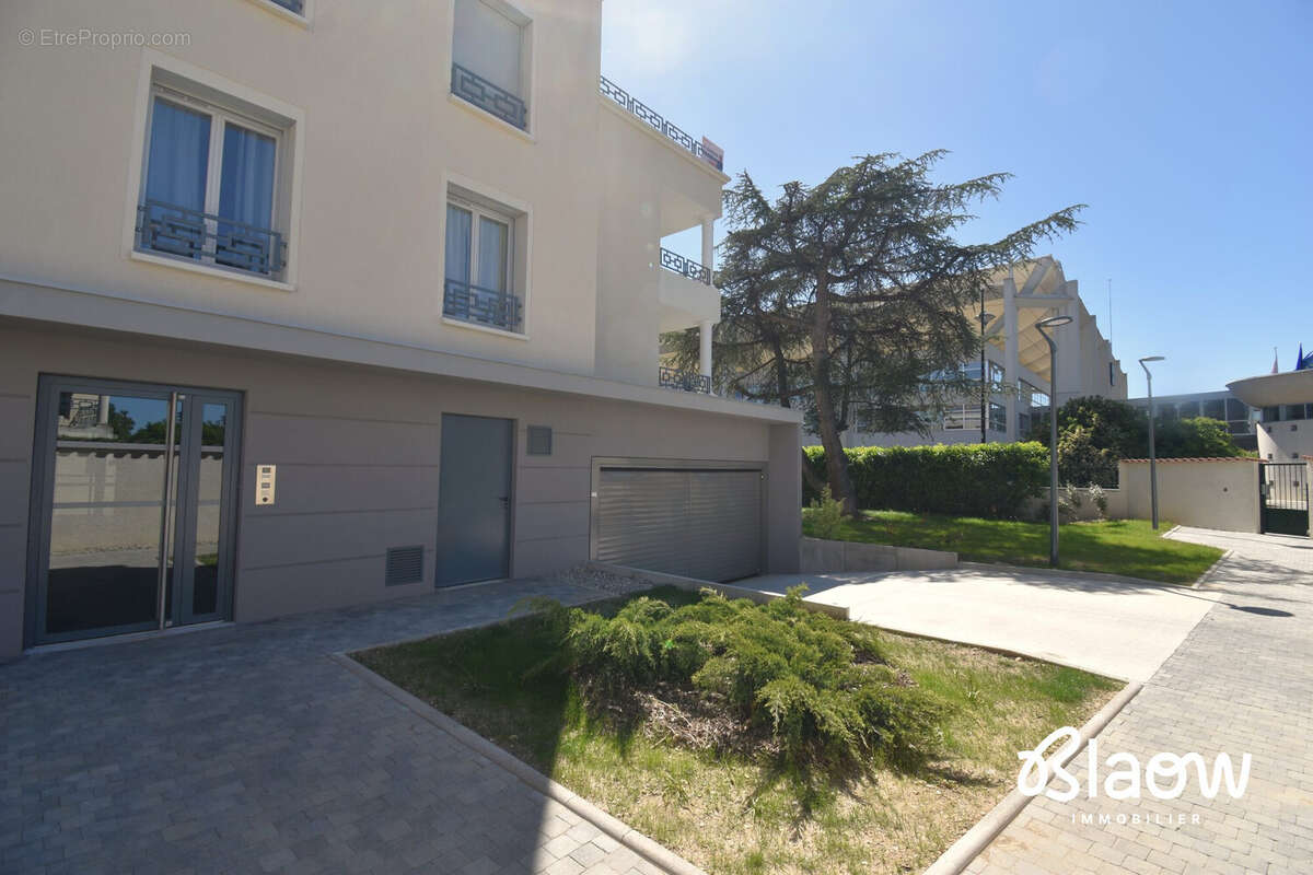 Appartement à MEYZIEU