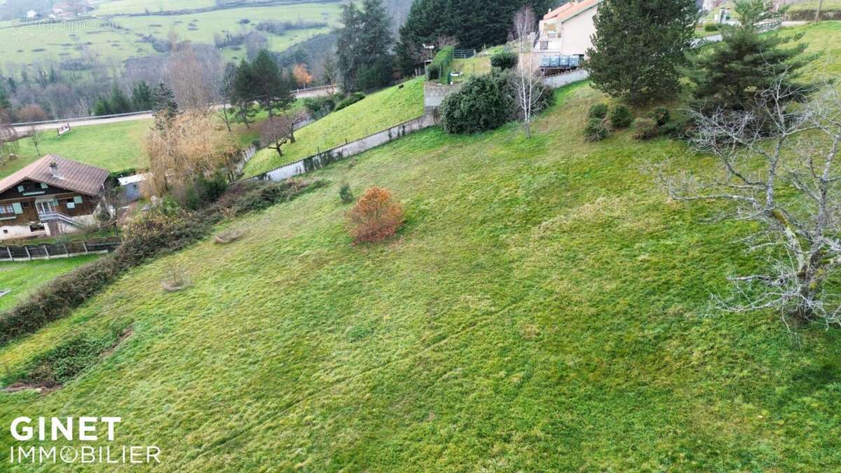 Terrain à RENAISON