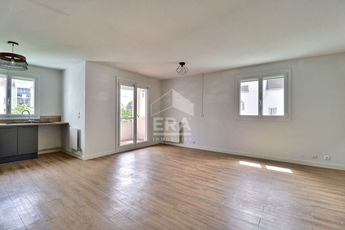 Appartement à EPINAY-SUR-SEINE