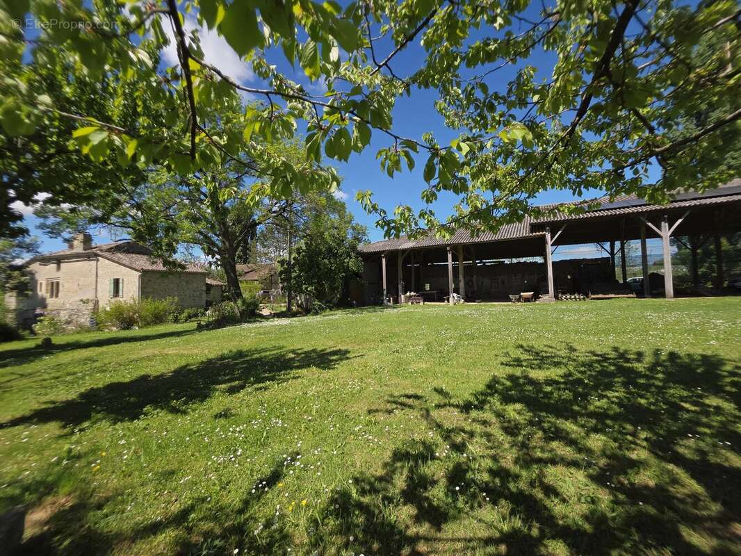 Maison à LAUZUN