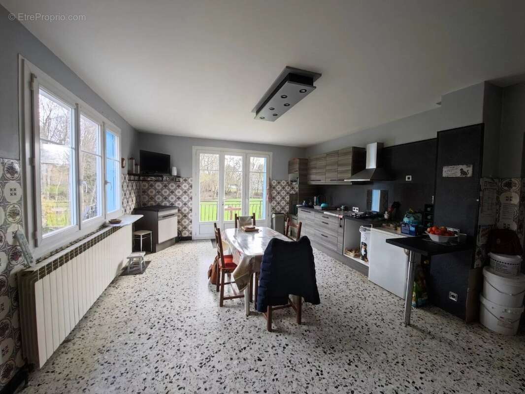 Maison à TAMNAY-EN-BAZOIS