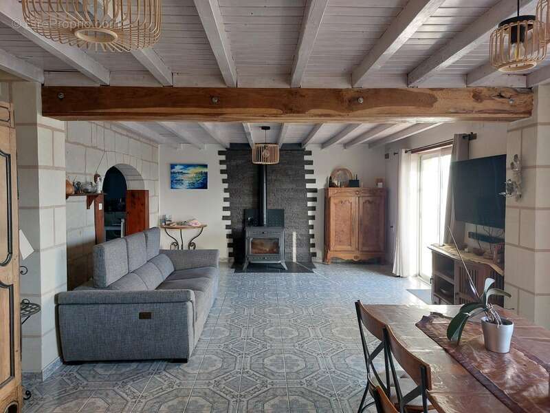 Maison à VILLEBERNIER