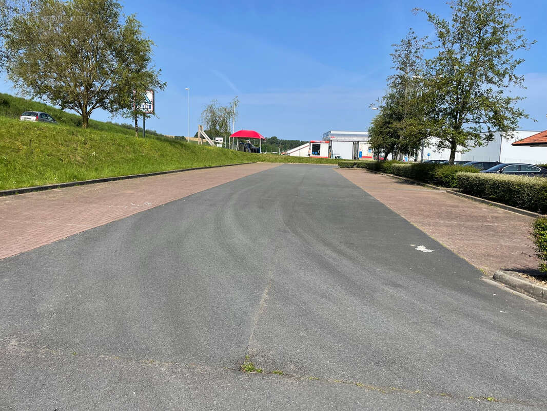 Commerce à BEAURAINVILLE