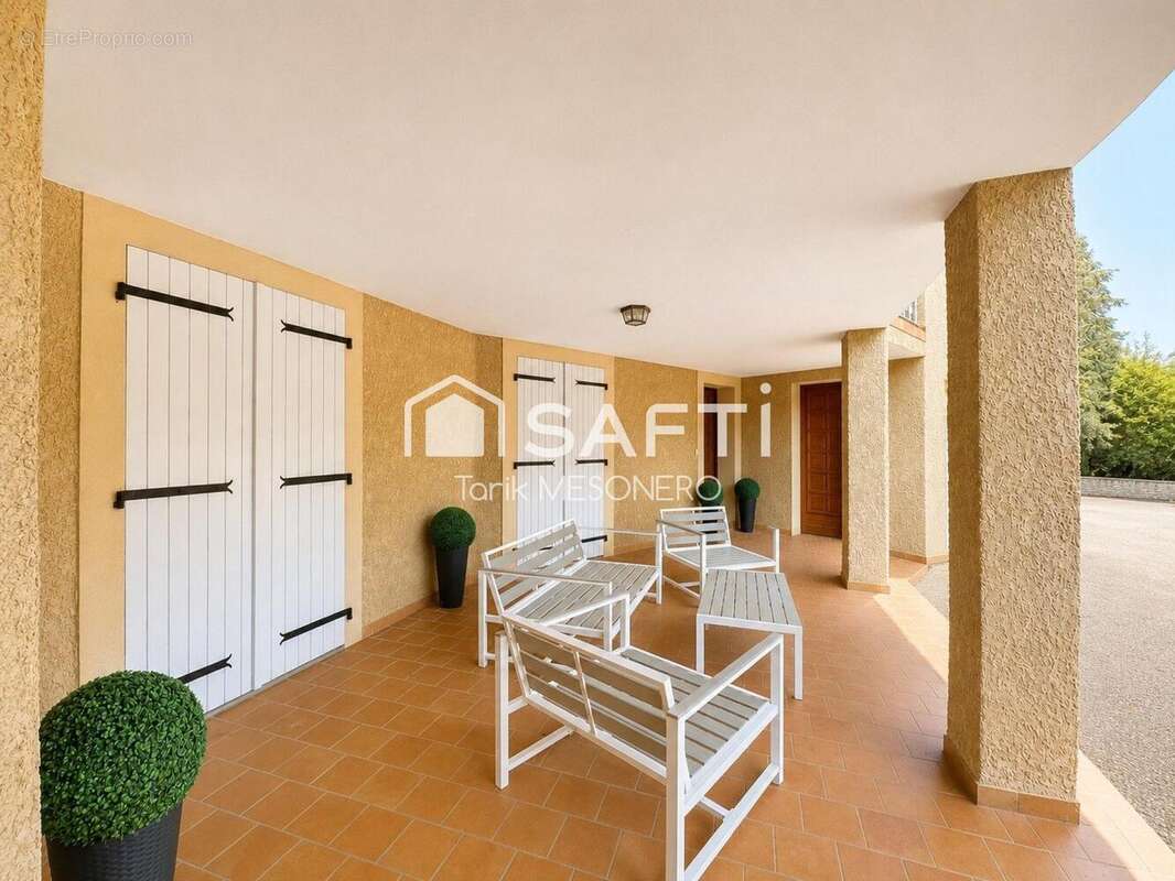 Maison 210 m² à L'isle-De-Noe  - photo 5
