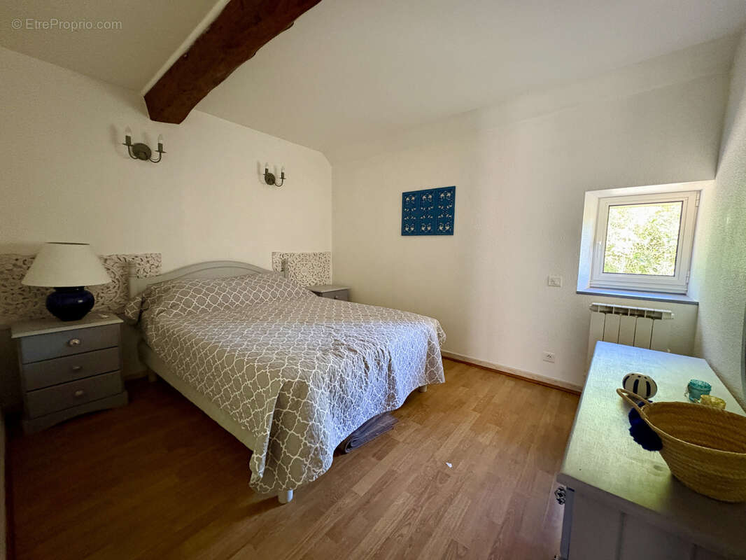 Appartement à SAINT-CHINIAN