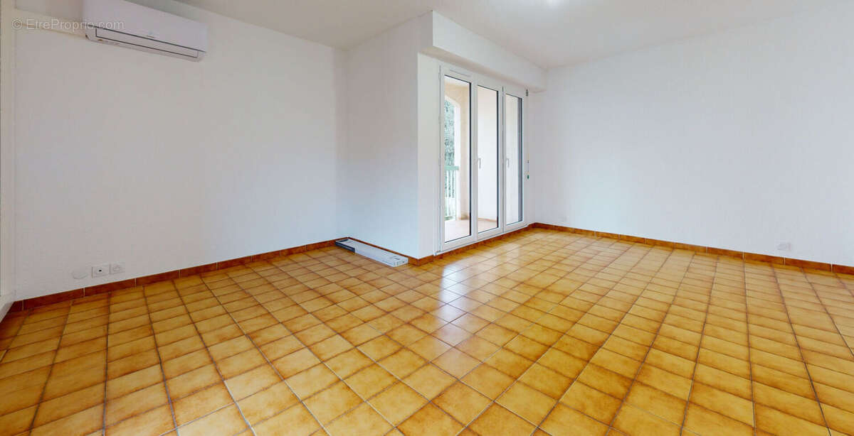 Appartement à SAINT-RAPHAEL