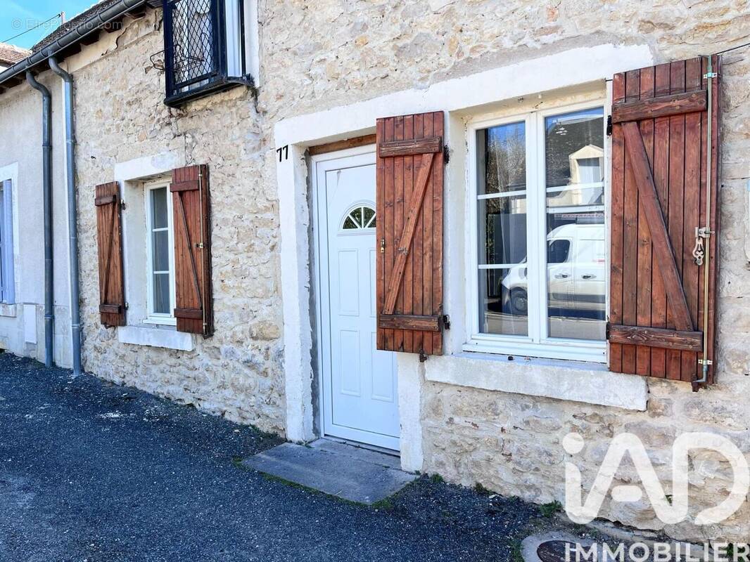 Photo 1 - Maison à SAINT-GAULTIER