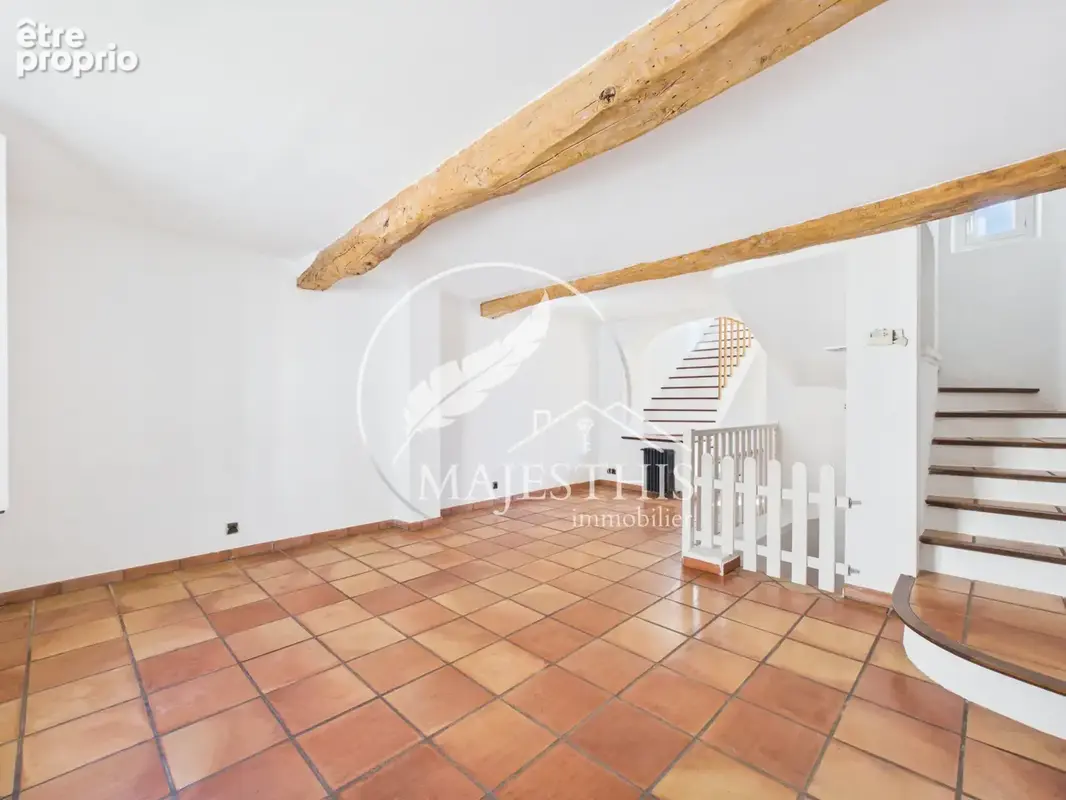 Puget-ville - immeuble (maison village) - t2 bis + t4 avec garage et terrasse - photo 14