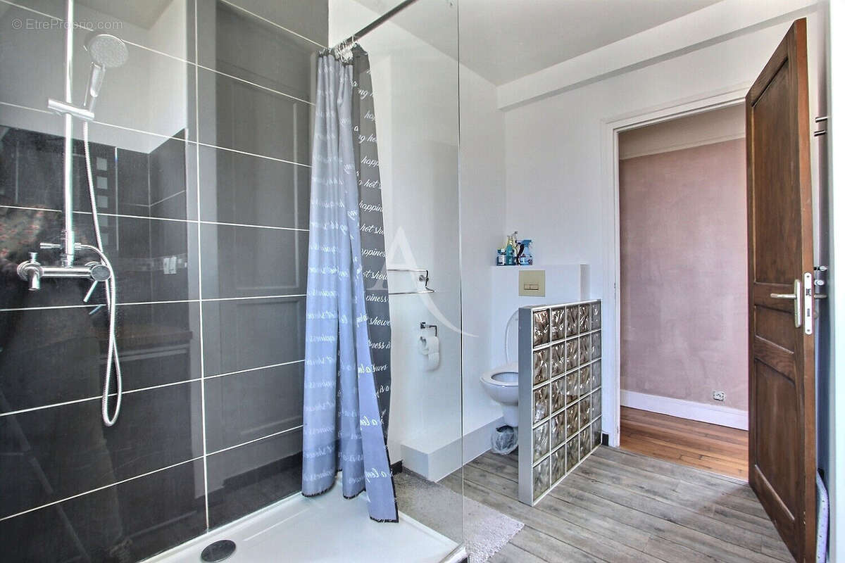 Appartement à GENNEVILLIERS