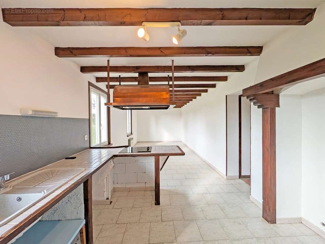 Maison de campagne avec deux chambres, grange et vue magnifique - photo 9