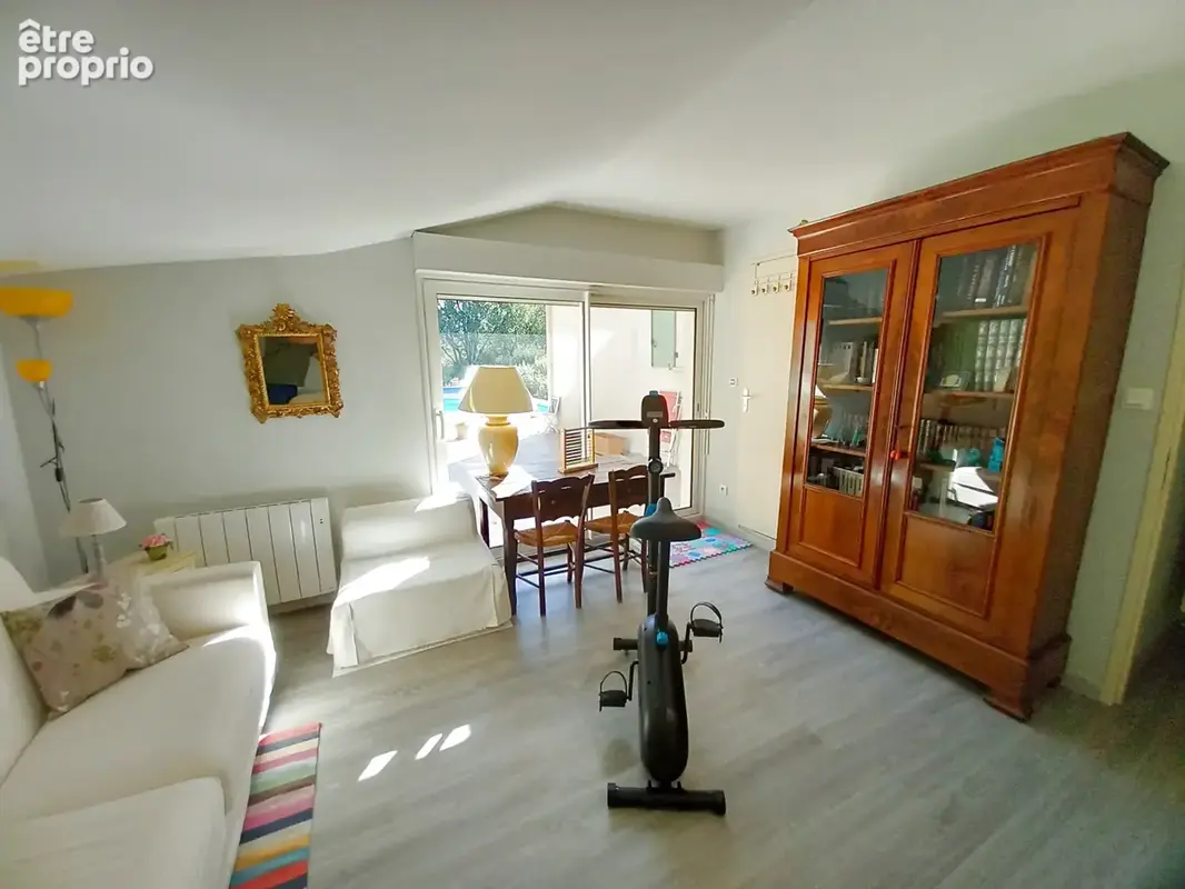 Superbe villa plain pied avec piscine sur 4000M2 arborés. - photo 50