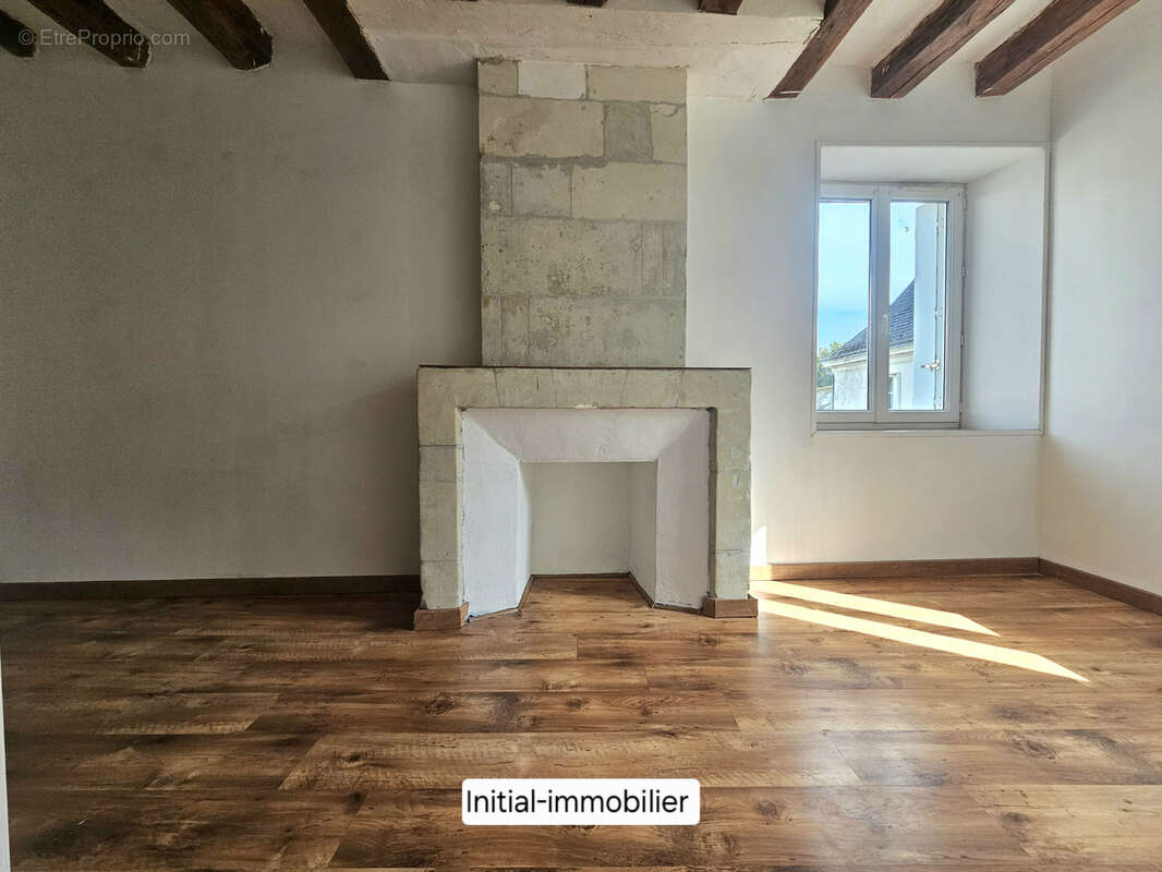 Maison à BEAUMONT-LA-RONCE