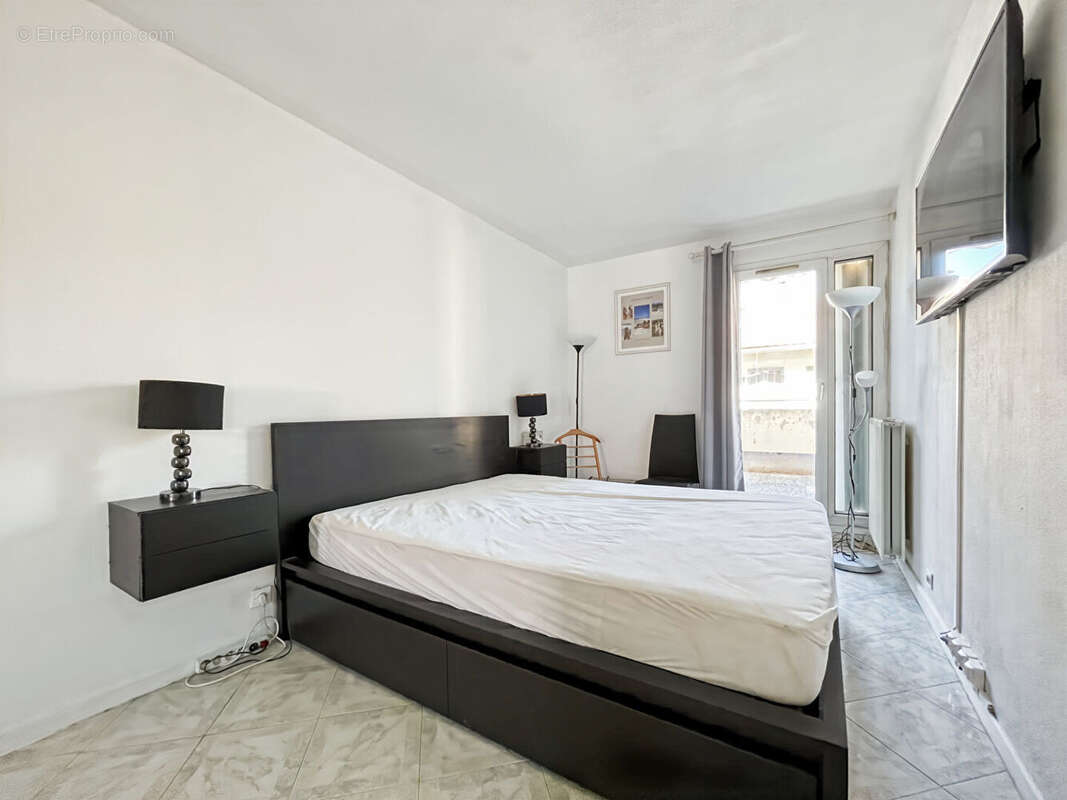 Appartement à MARSEILLE-4E