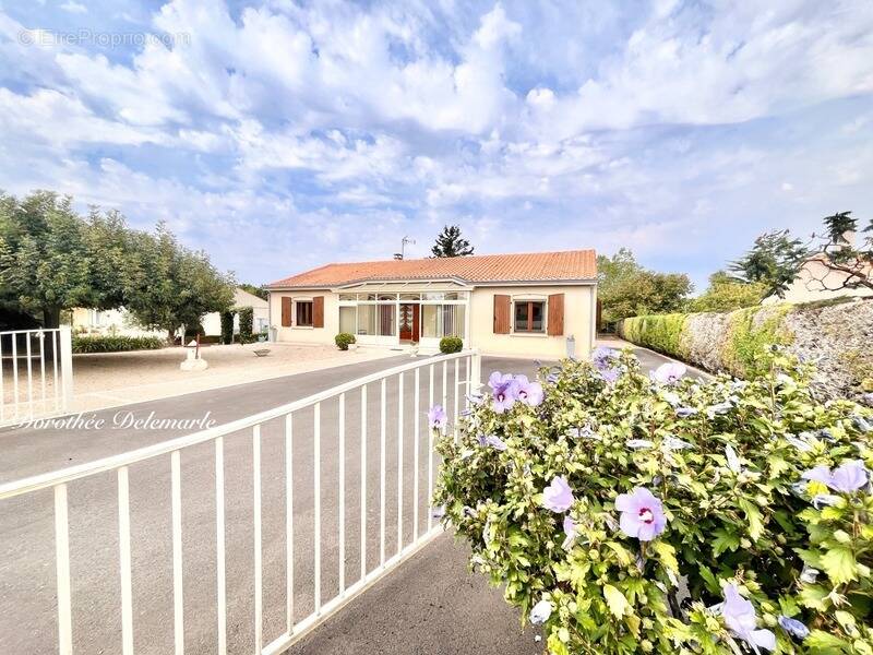 Maison à BEAUVOIR-SUR-NIORT