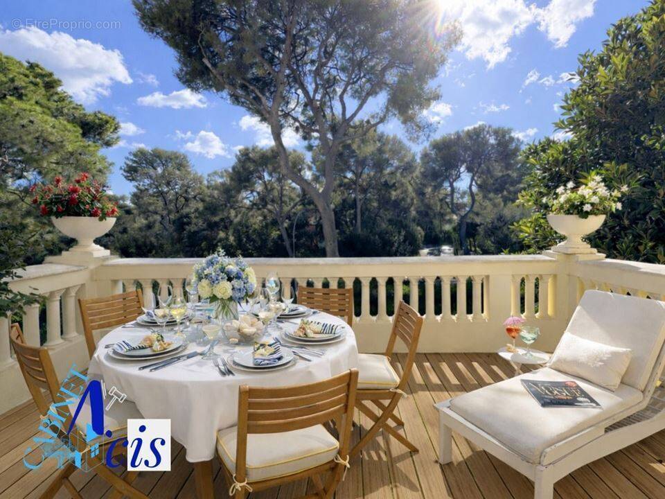 Photo 1 - Appartement à ROQUEBRUNE-CAP-MARTIN