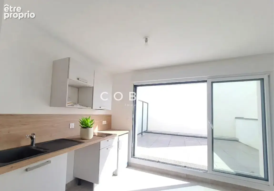 Appartement T1 - 2023 - 35.80 m2 - Terrasse - Parking + Cave + Local à vélos - photo 2
