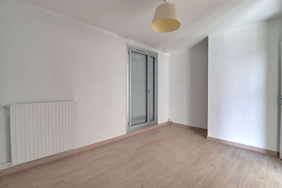 Appartement Colombes 3 pièce(s) 64 m2 - photo 5