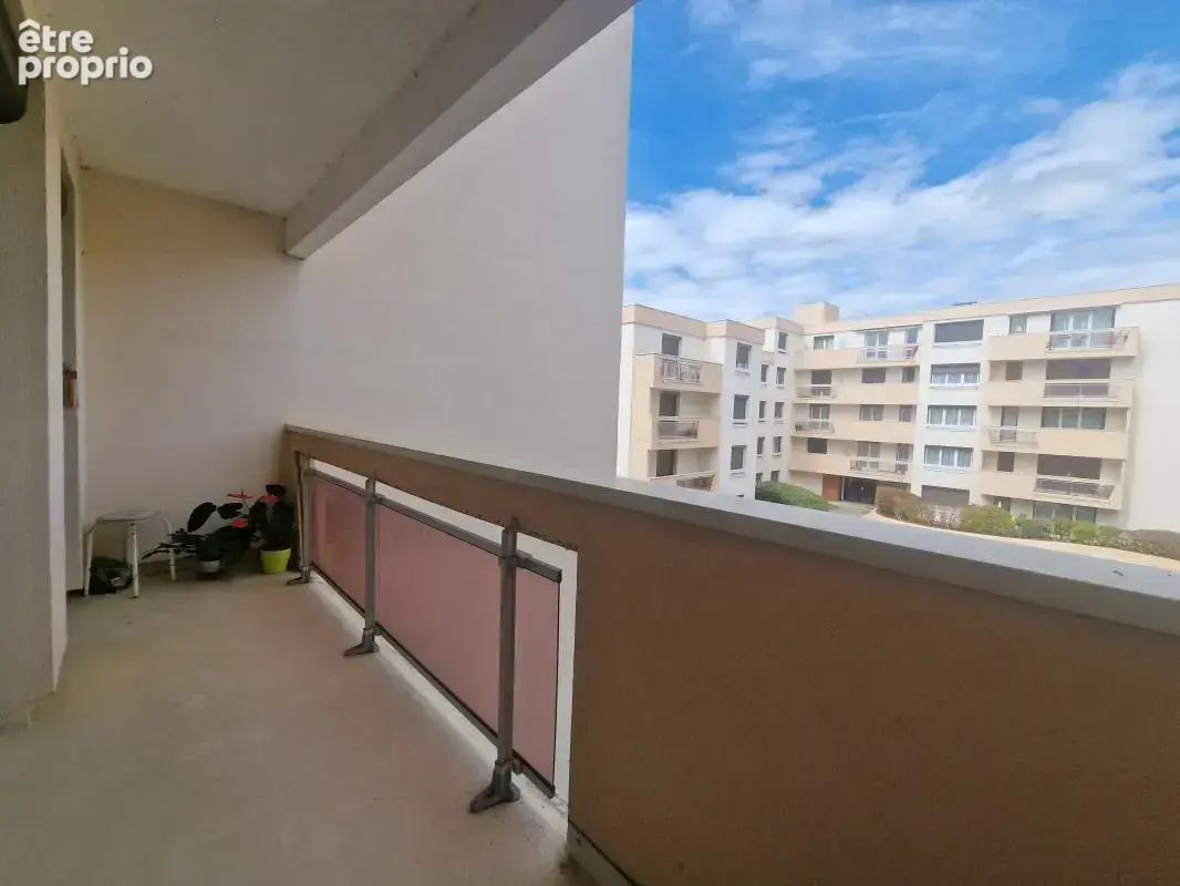 Au sein de la belle et prisée résidence "LE BOIS DE VAIRES" spacieux appartement F4 de 86m² habitable, situé au 2ème avec ascens - photo 9