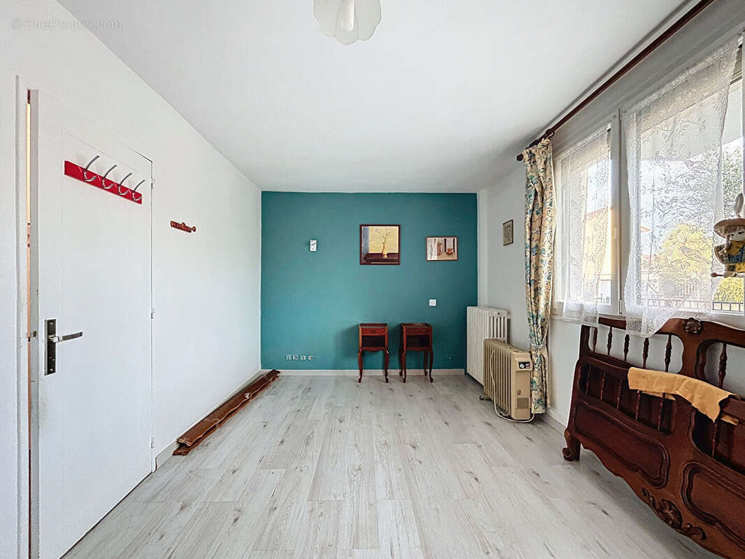 Appartement à SAINT-MAUR-DES-FOSSES