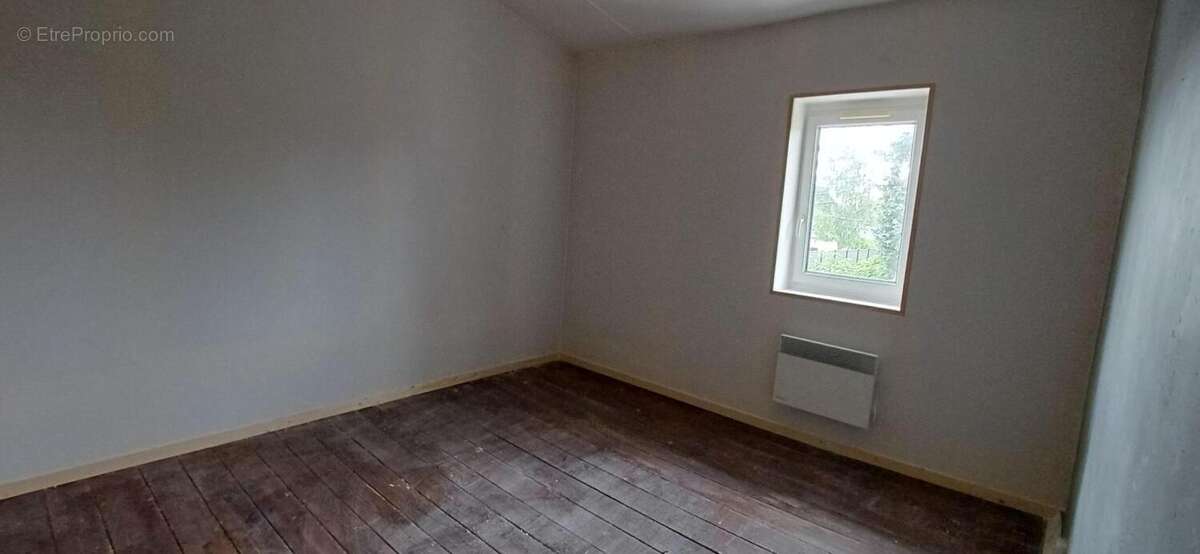 Maison à OSTRICOURT