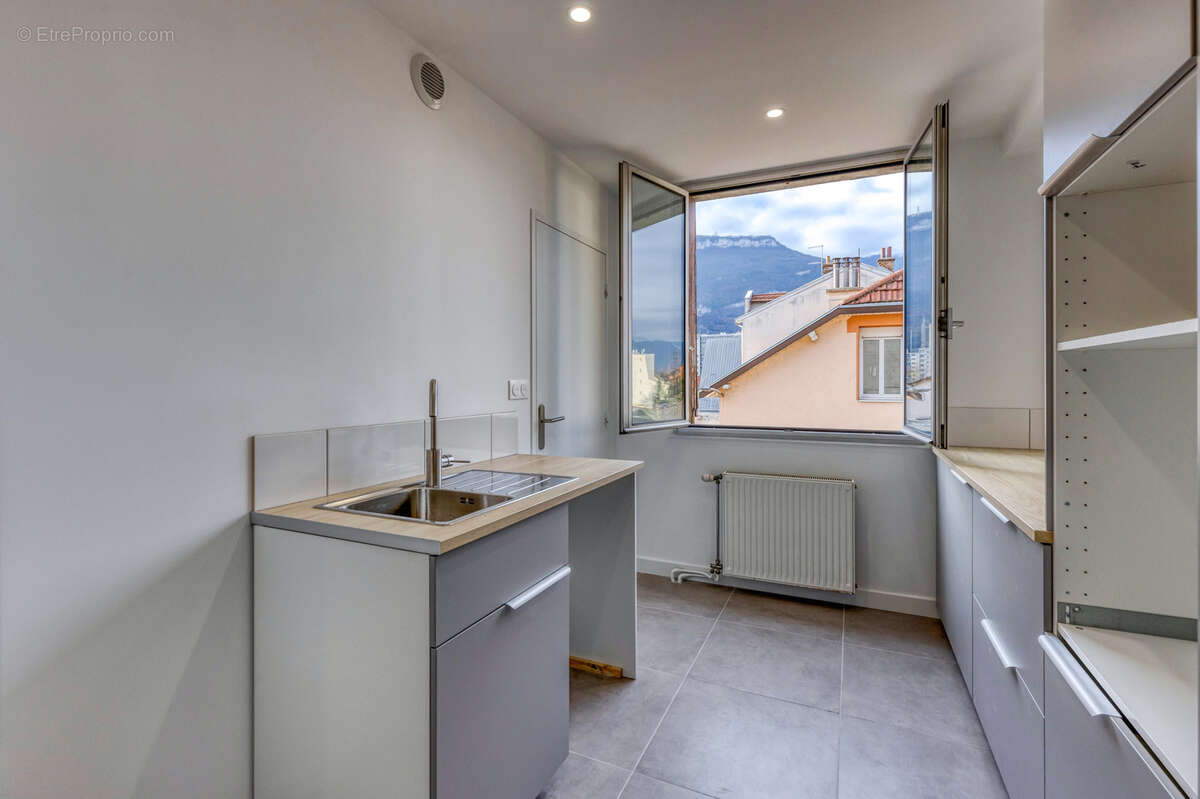 Appartement à FONTAINE