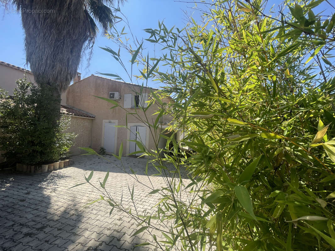 Nyons / proche centre ville / villa 4 pieces / jardin avec piscine - photo 3