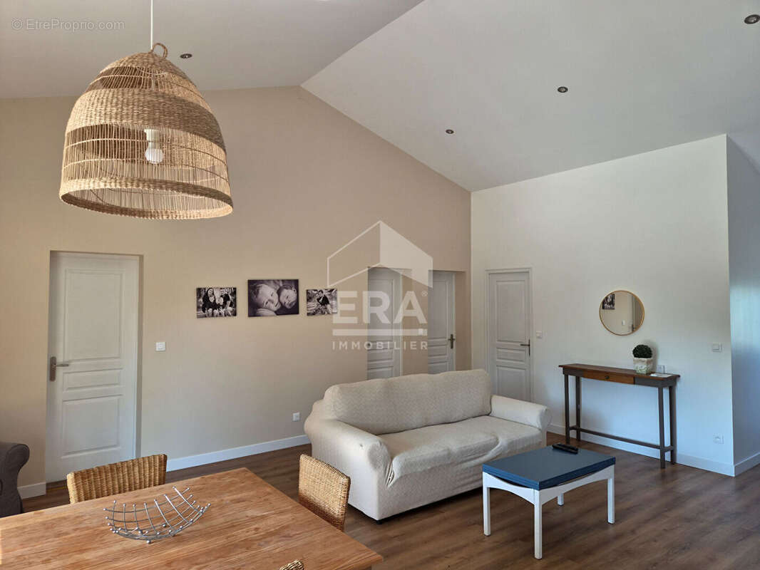 Maison 89m² à montpon-ménestérol - photo 2