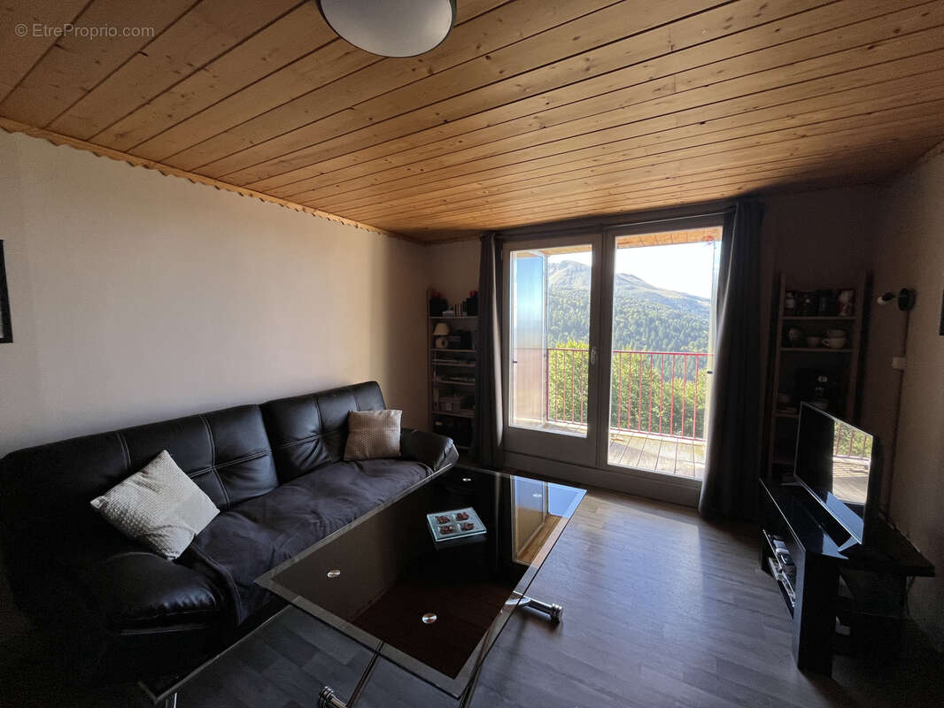 Appartement à LAVEISSIERE