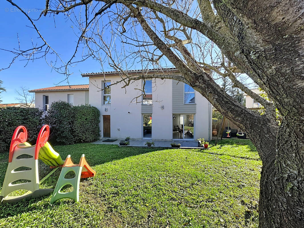 Maison à LA VERPILLIERE